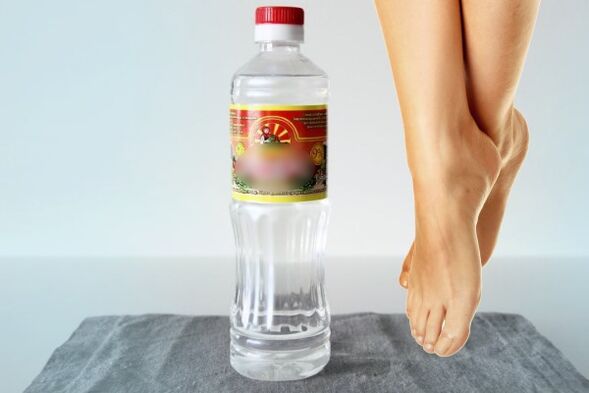 Ocotové vody sa používajú na liečbu plesňovej infekcie medzi prstami na nohách. 